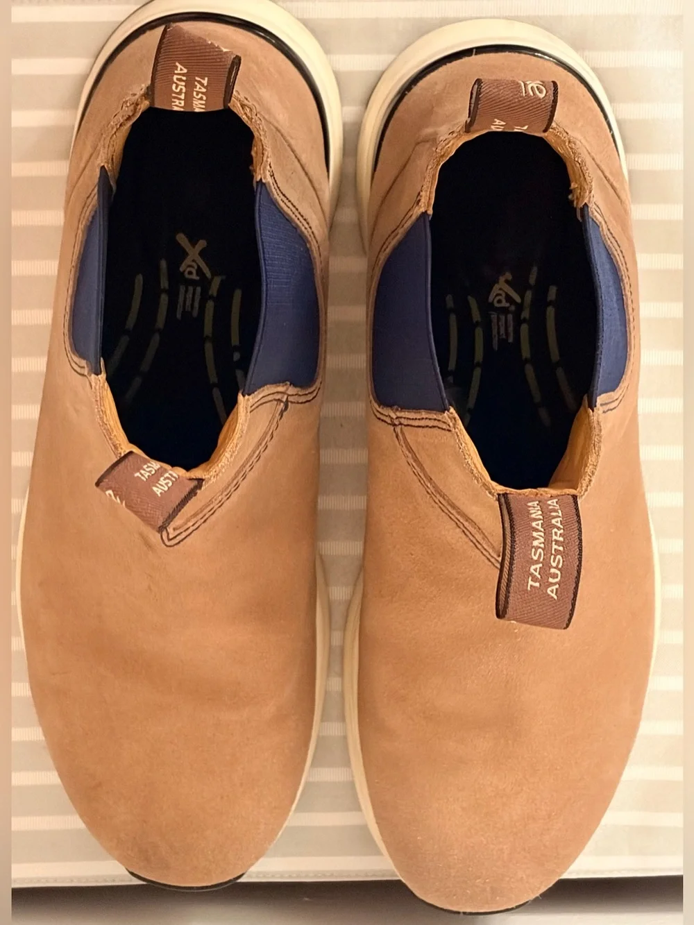 Blundstone Men's 2146 Suede Tan Leather Pull On Chelsea Boots 10 US/ 9 UK EUC